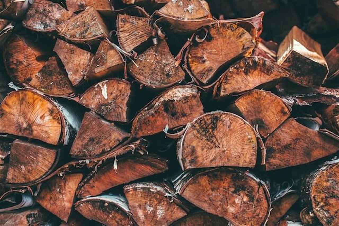 Hvordan man opbevarer brænde mest optimalt