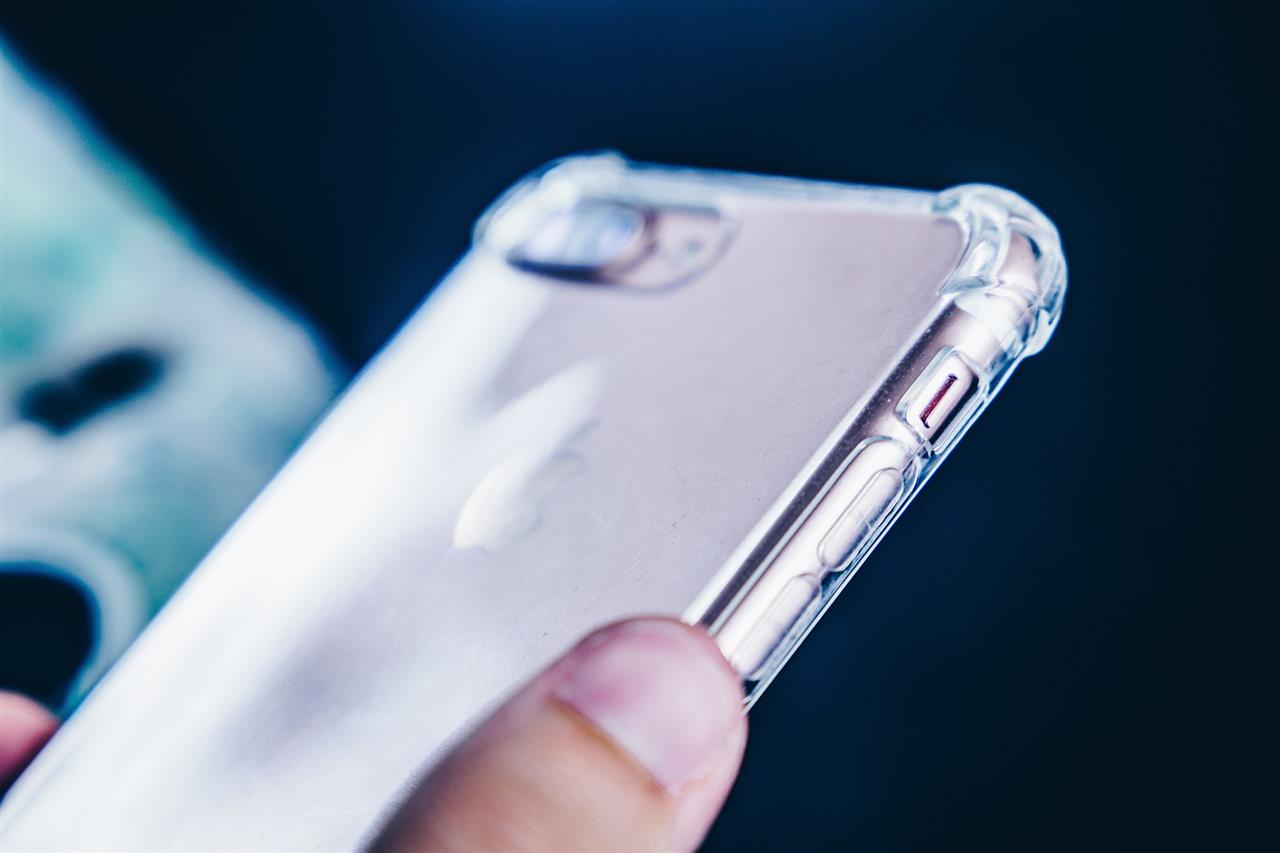 Få et originalt iPhone-cover fra Av-Cables.dk